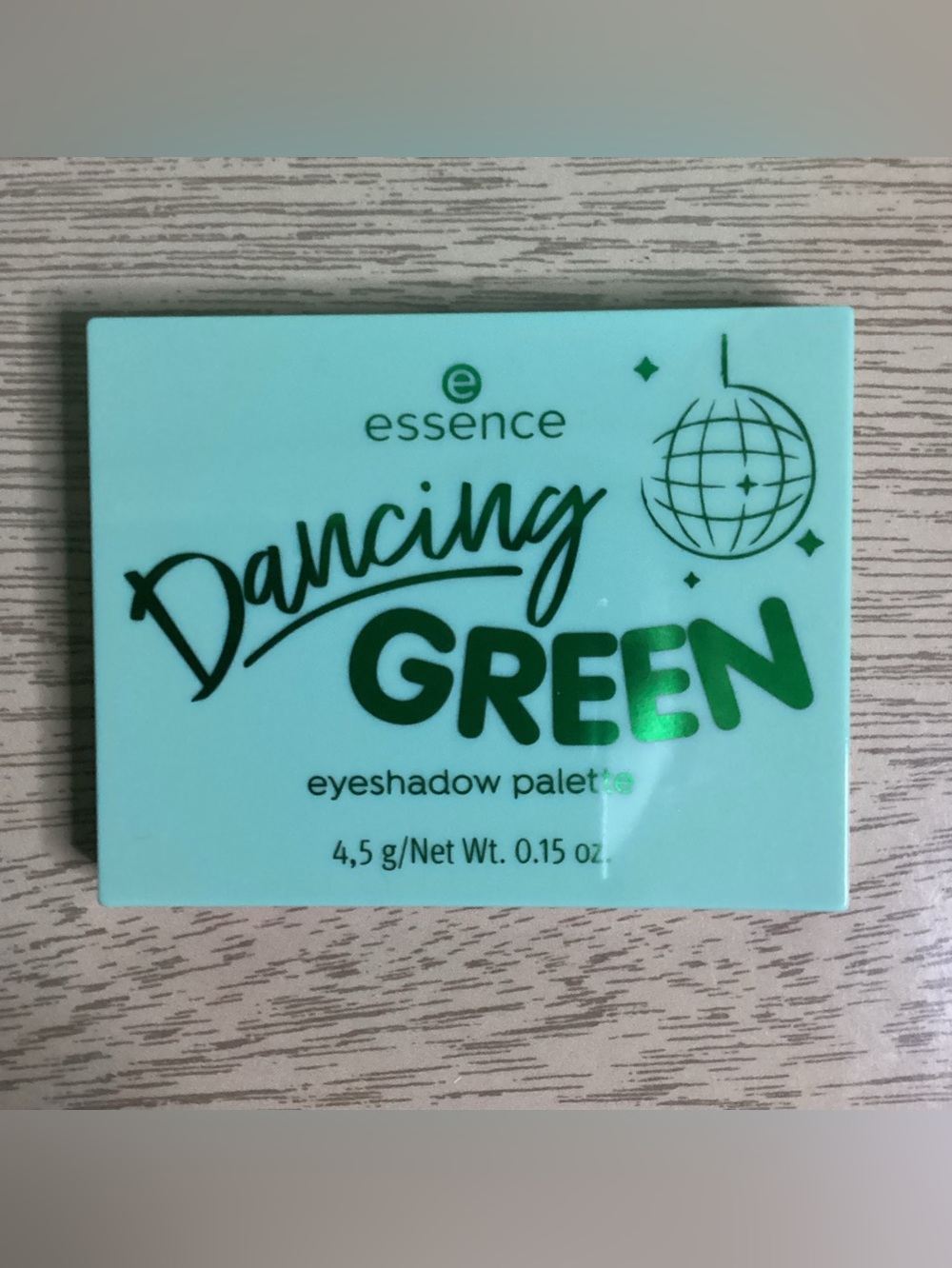 Essence Dancing Green Eyeshadow Palette New - Picture 2 of 4